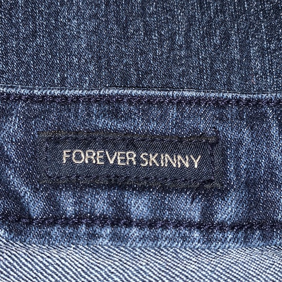 Jessica Simpson Jeans - Picture 4 of 8